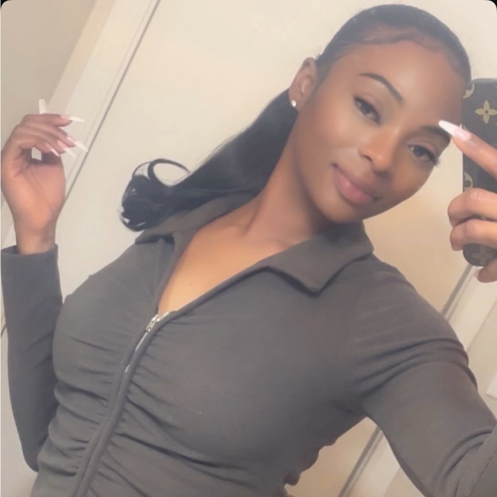 Meet your Posher, Toni